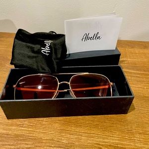 NWB Abella Lester Aviator